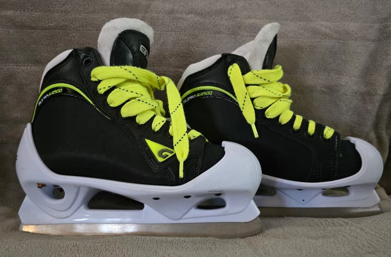 Graf Supra G4500 Junior sz 3.5 Hockey Goalie Skates Regular Width Size 3.5 (Used)