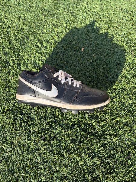 Black Men's Size M 11.5 (W 12.5) Youth Nike Air Jordan Low Top Molded Cleats (Used)