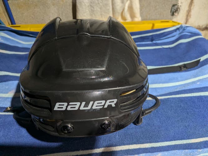 Medium Bauer 4500 Helmet (Used)