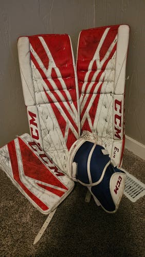 33" CCM Extreme Flex 4.9 Goalie Leg Pads (Used)