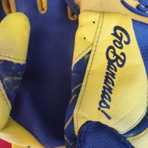 XS Louisville Slugger Savanah bananas Batting Gloves (Used)