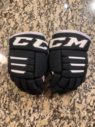 CCM Tacks 4 Roll 2 Gloves 11" (Used)