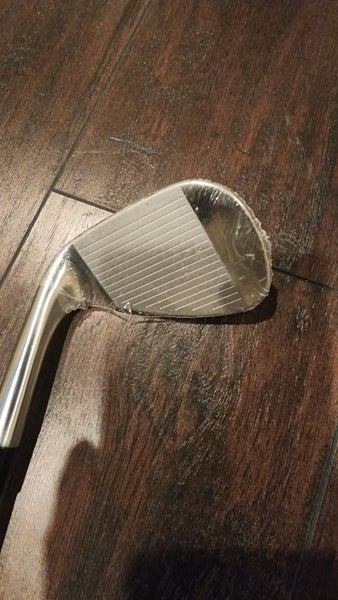 Men's TaylorMade MIlled Grind Right Handed Wedge Stiff Flex 52 Degree Steel Shaft (New)