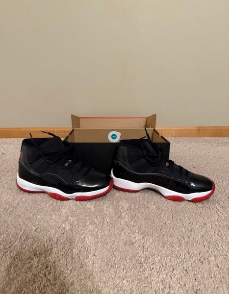 Unisex Size M 9.5 (W 10.5) Adult Air Jordan 11 Retro Shoes (Used)