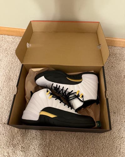 Unisex Size M 11.0 (W 12.0) Adult Air Jordan 12 Retro Shoes (Used)