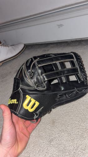 Wilson A2000 RH Outfield Baseball Glove 12.75" (Used)