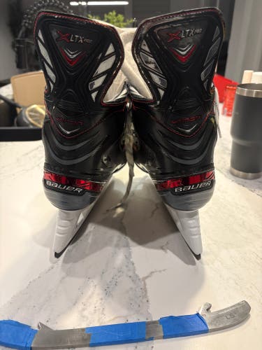 Bauer Vapor XLTX Pro Hockey Skates Regular Width 7.5 (Used)