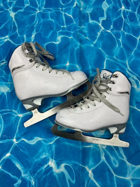 Junior Jackson Ultima Soft Skate Figure Skates | Size 2 (Used)