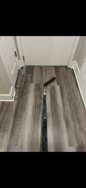 Senior True HZRDUS 9X4 Right Handed Hockey Stick P90 80 Flex (New)
