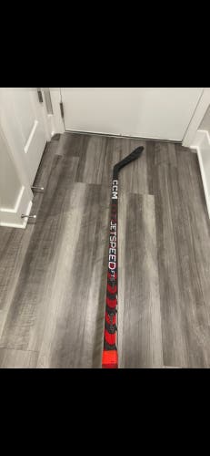 Senior CCM JetSpeed FT5 Pro Right Handed Hockey Stick P28 85 Flex (Used)