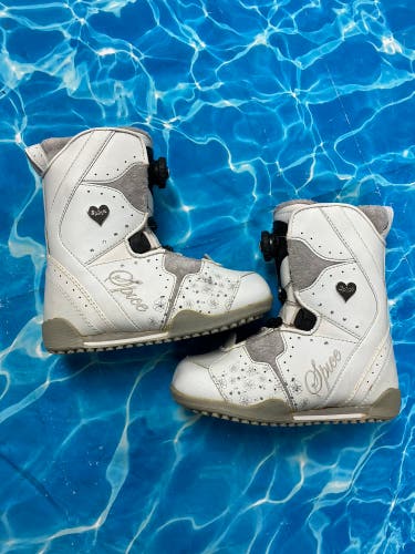Women's Spice Snowboard Boots | Mondo 24.5 | Size 7 (Used)