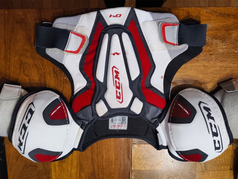 Large Junior CCM Vector Shoulder Pads (Used)