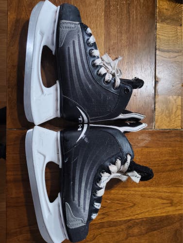 Torspo Hockey Skates Regular Width Size 2 (Used)