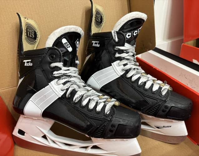 2024 CCM Tacks XF 652 Hockey Skates Regular Width 9 (Used)