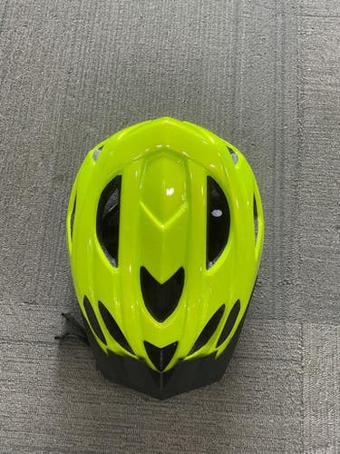 Used Diamondback TRACE BIKE HELMET Bike Helmet Kelly green LG 11614-S000228322