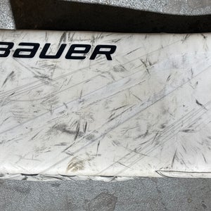 White Senior Bauer Vapor Hyperlite 2 Goalie Blocker (Used)
