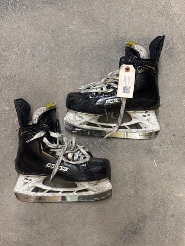 Bauer Supreme 2S Hockey Skates Regular Width Size 4 (Used)