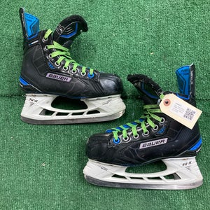 Junior Bauer Nexus N8000 Hockey Skates Regular Width Size 4 (Used)