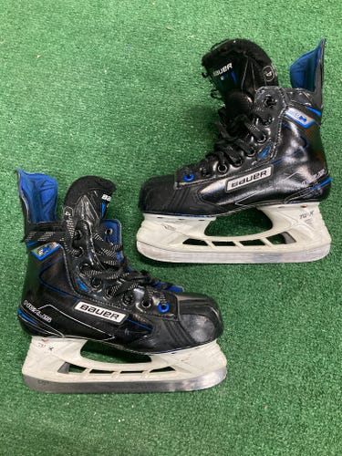 Junior Bauer Nexus 2N Hockey Skates Regular Width Size 4 (Used)