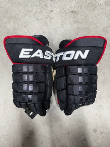 14” Easton 4 Roll Pro Chicago Blackhawks Gloves Pro Stock NHL (New)