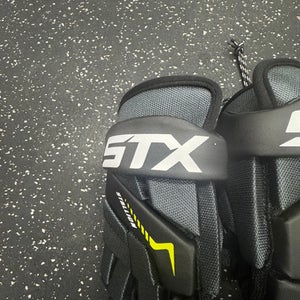 STX STALLION 200 Lacrosse Gloves Junior Black SM 11849-S000035292