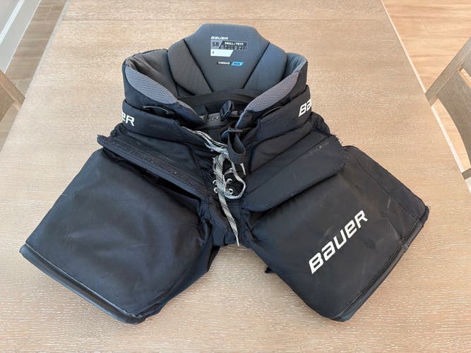 Senior Small Bauer Elite Hockey Goalie Pants (Used)