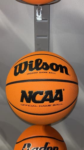 Men's Wilson NCAAA Evo Basketball Basketball- Size 7 (men’s official size) Brand New