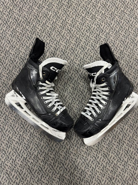 CCM AS-V Pro Hockey Skates Pro Stock 9 (Used) W/ Bauer Holders