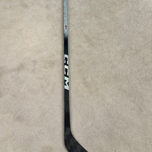 Intermediate CCM JetSpeed FT8 Pro Left Hand Hockey Stick P28+1/4 55 Flex (Used)
