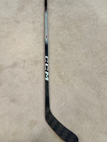 Intermediate CCM JetSpeed FT8 Pro Left Hand Hockey Stick P28+1/4 55 Flex (Used)