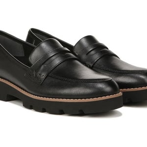 Vionic Cheryl II Loafers Women's US 10 Black Leather Round Toe Shoes ZOGG2043
