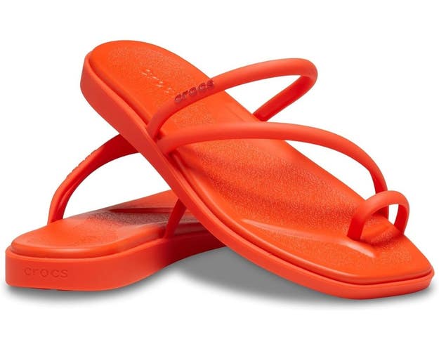 Crocs Miami Toe Loop Sandals Women's 7 Orange Slip On Comfort Thong GBO1549