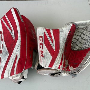 Intermediate CCM P2.9 Goalie Gloves & Blockers Regular White/red (Used)