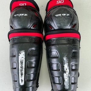 Youth CCM RBZ 90 Shin Pads 9" (Used)