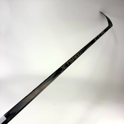 New Right Black CCM Jetspeed FT7 Pro | 70 Flex P92M Curve Grip | J486