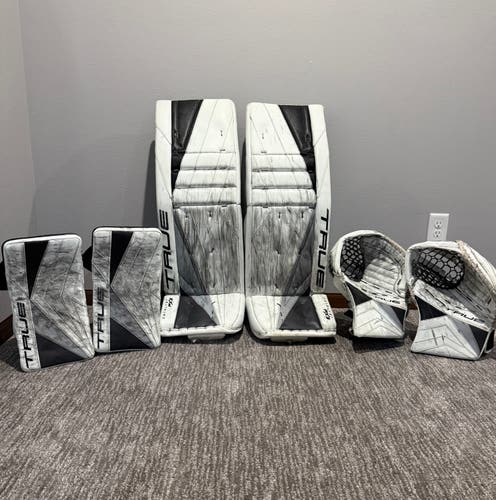 35+2 True Catalyst PX3 Regular Goalie Full Set Pro Stock (Used) 2 sets of gloves