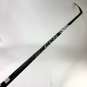 New Right CCM Tacks XF Pro | 70 Flex P28 Curve Grip | J465