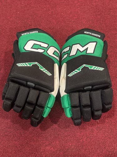 CCM HGTKPP Gloves 14" Pro Stock Item#NDG24K