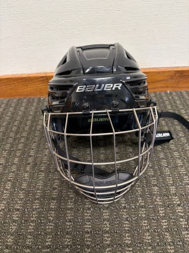 Small Bauer Re-Akt 150 Helmet (Used)