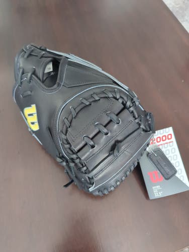 2025 Wilson RH Catcher's A2000 M23 Baseball Glove 33.5" (New)