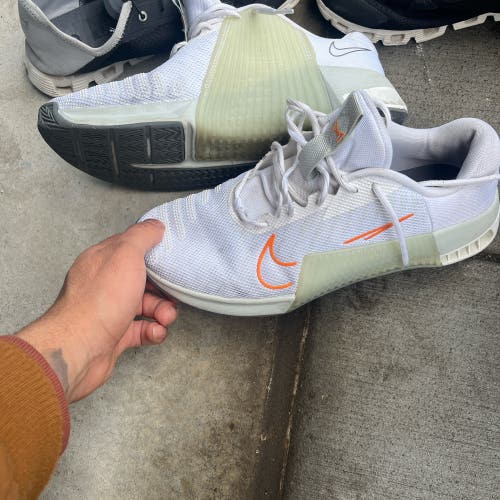 White Men's Size M 11.5 (W 12.5) Adult Nike Metcon Shoes (Used)