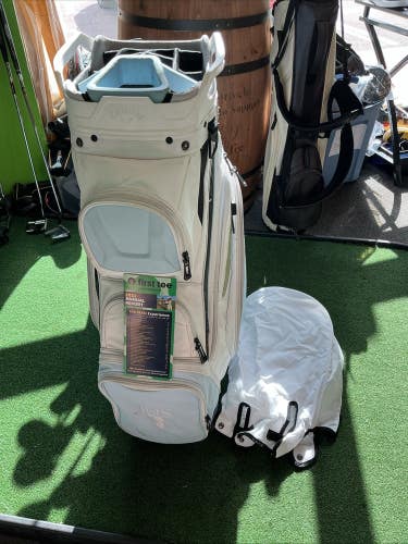 Callaway Cart Bag 14-Way Dividers W/ Cover ( Has Name On Bag)