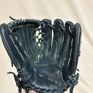RH Louisville Slugger ERSLSS Baseball Glove 12" (Used)