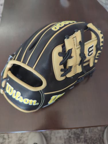 2025 Wilson RH Infield A2000 1786 Baseball Glove 11.5" (New)