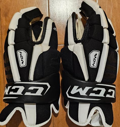 CCM Vector V04 Gloves 13" (Used)