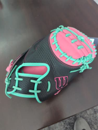 2025 Catcher's RH Wilson A1000 CM33 Baseball Glove 33" (New)