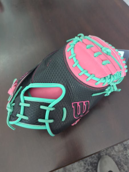 2025 Catcher's RH Wilson A1000 CM33 Baseball Glove 33" (New)