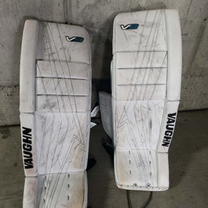 31" +2 Vaughn V9 Goalie Leg Pads (Used)