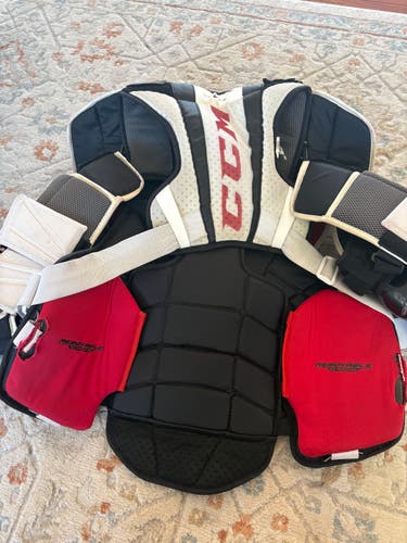 Medium CCM EFlex 5.9 Goalie Chest Protector (Used)