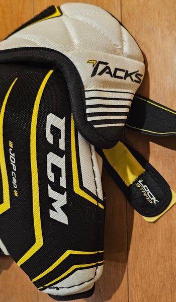 Senior Large CCM Tacks 5092 JDP Cap Elbow Pads (Used)
